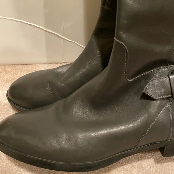 EUC Marc Fisher Grey boots - Picture 2 of 8